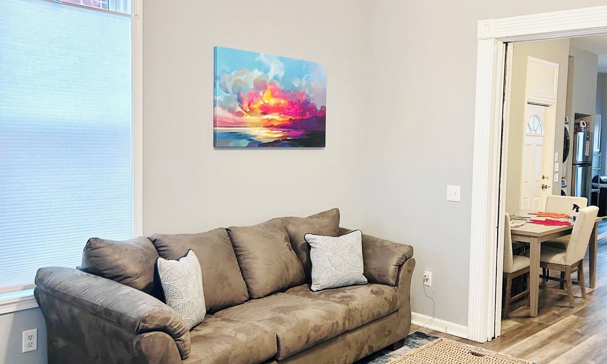 Mount Auburn House | Modern, Cozy, and Convenient 2-bedroom house in the heart of Cincinnati