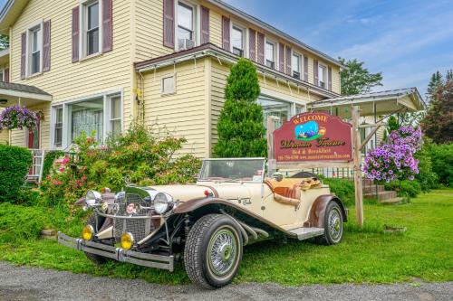 Maplecrest Bed & Breakfast | Mountain Treasure Bed and Breakfast