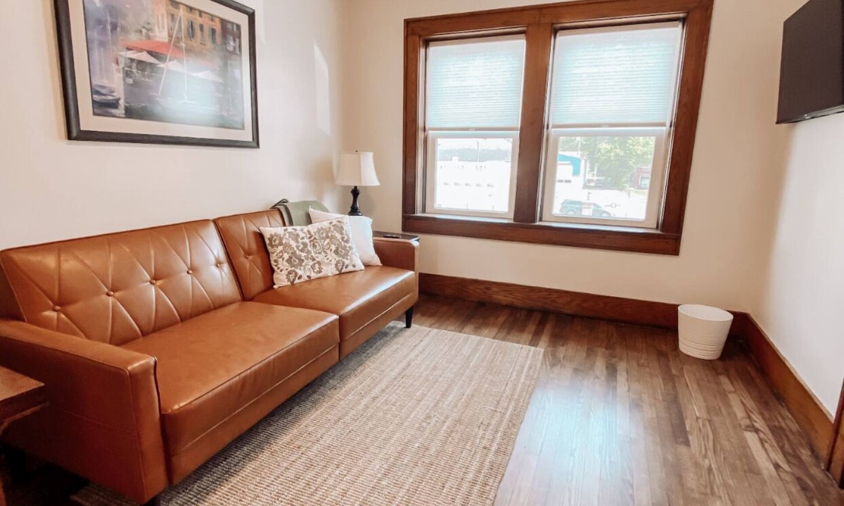 Peru Apartment | Mugivan Manor One Bedroom Apartment