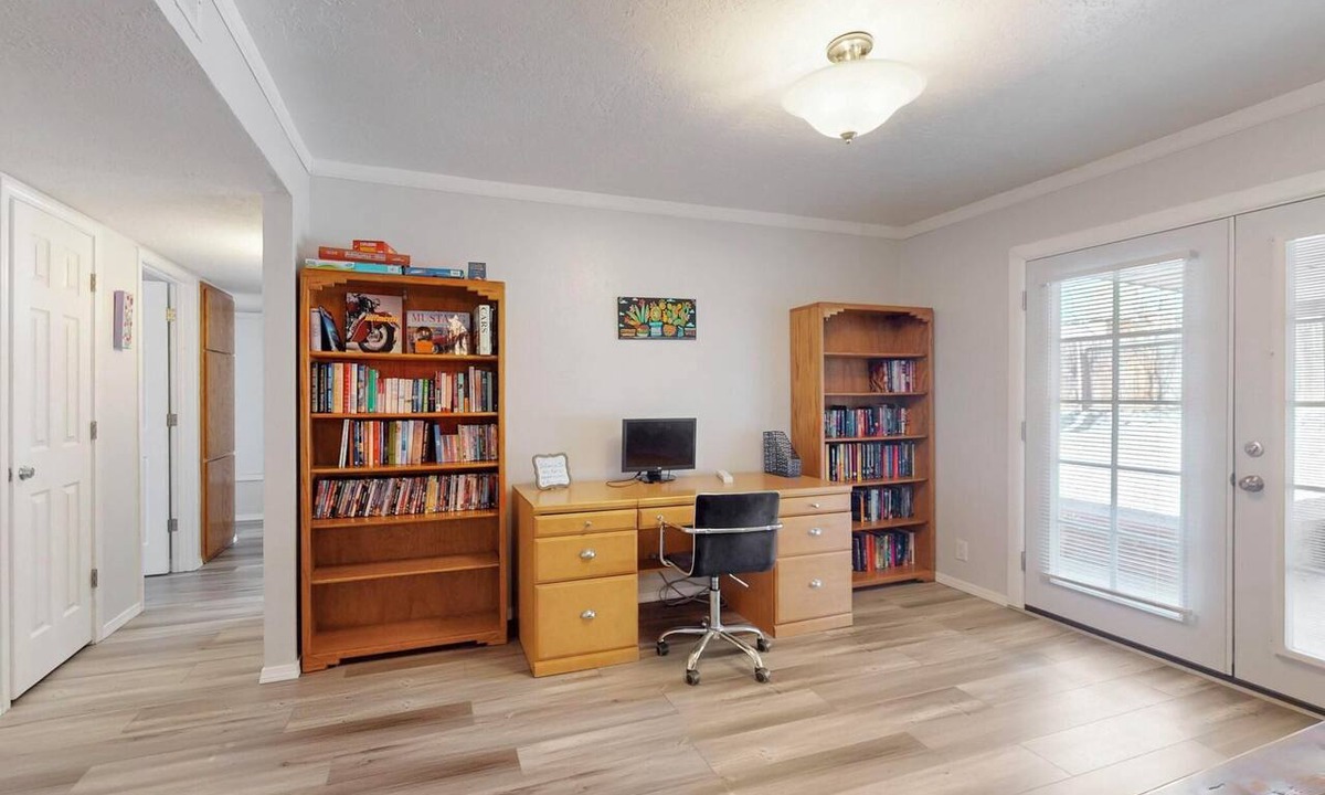 Northeast Heights House | NEW Updated, Private 3/2 Home(King)Near Balloon Fiesta Park, Quiet Neighborhood!