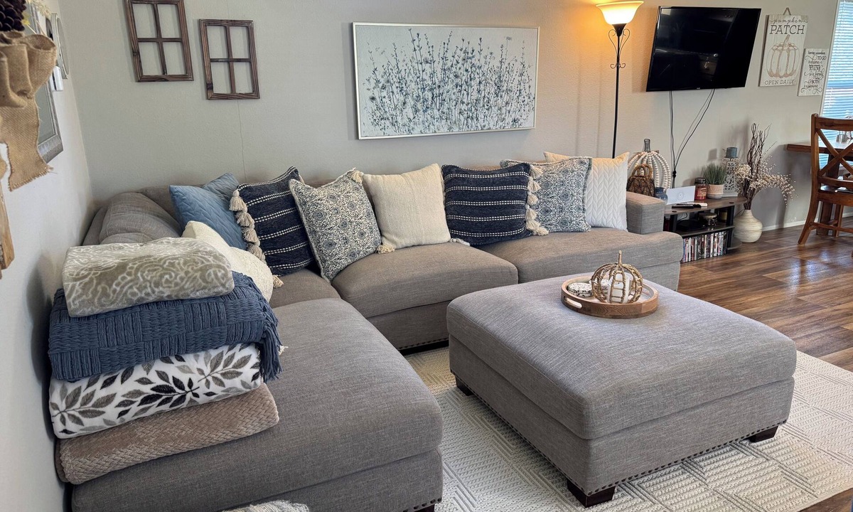 Forks House | NW Retreat, convenient 3 block walk to Main Street