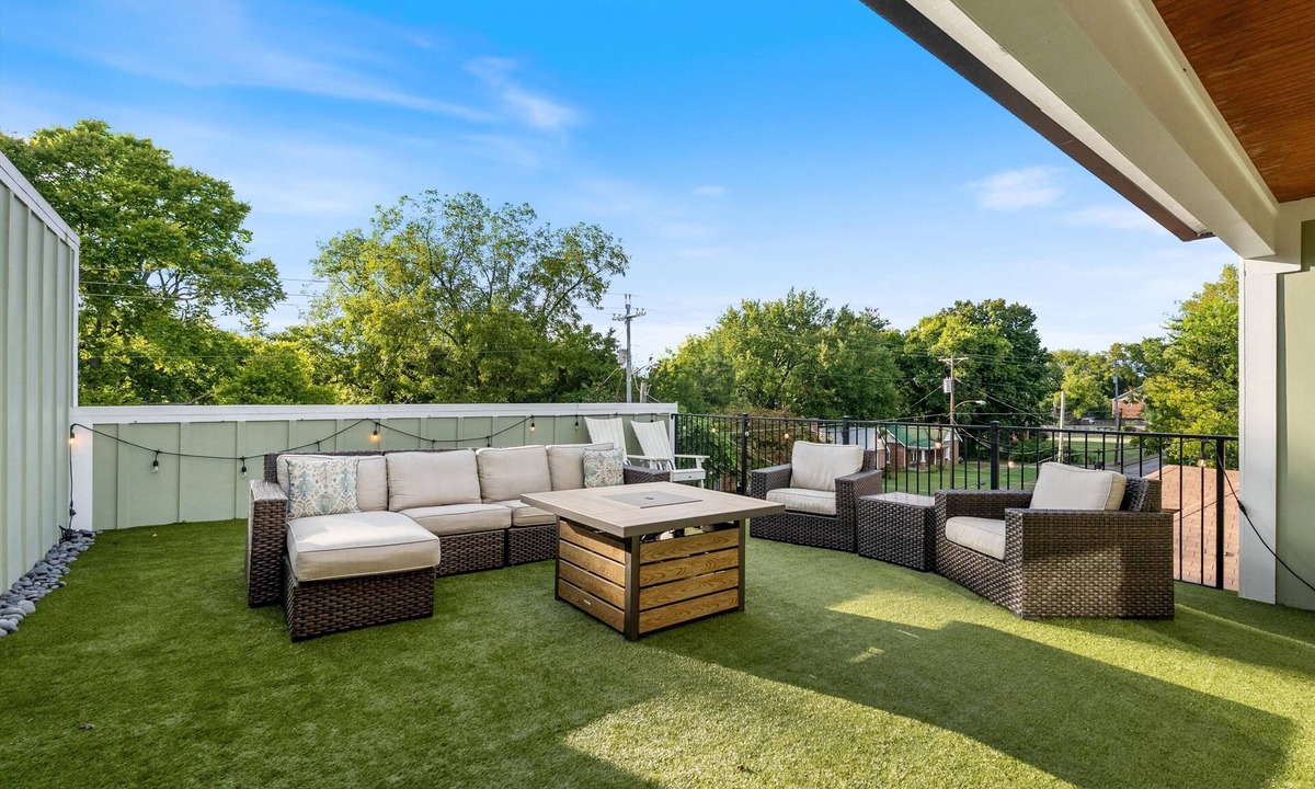 Murfreesboro House | Outdoor Oasis +Fire Pit + Game Room + Sleeps 10