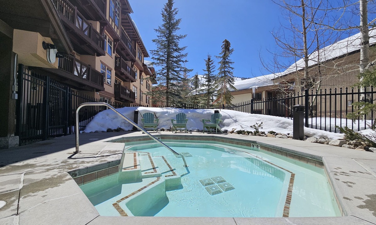 Salt Lake Mountain Resorts Condo | Perfectly Located Powder Haus at Solitude Village. Bluebird days galore! Ski
