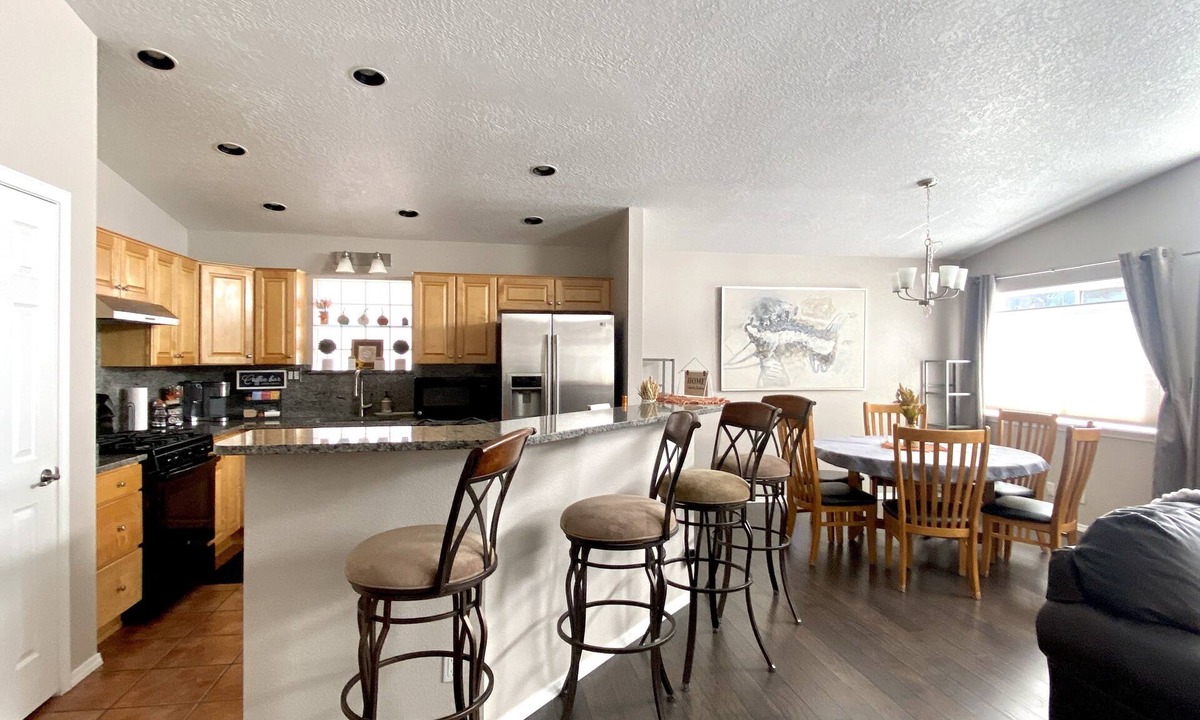 Northeast Heights House | Prime Northeast Heights Location - 3 Bedroom - 2.3 mi to Balloon Fiesta Park!