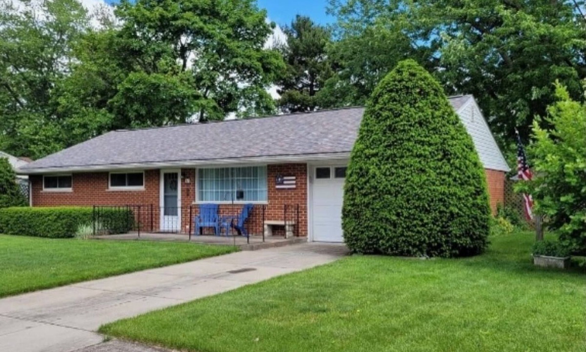 Cedarville House | Private 3 Bedroom Ranch: Walk to Cedarville University