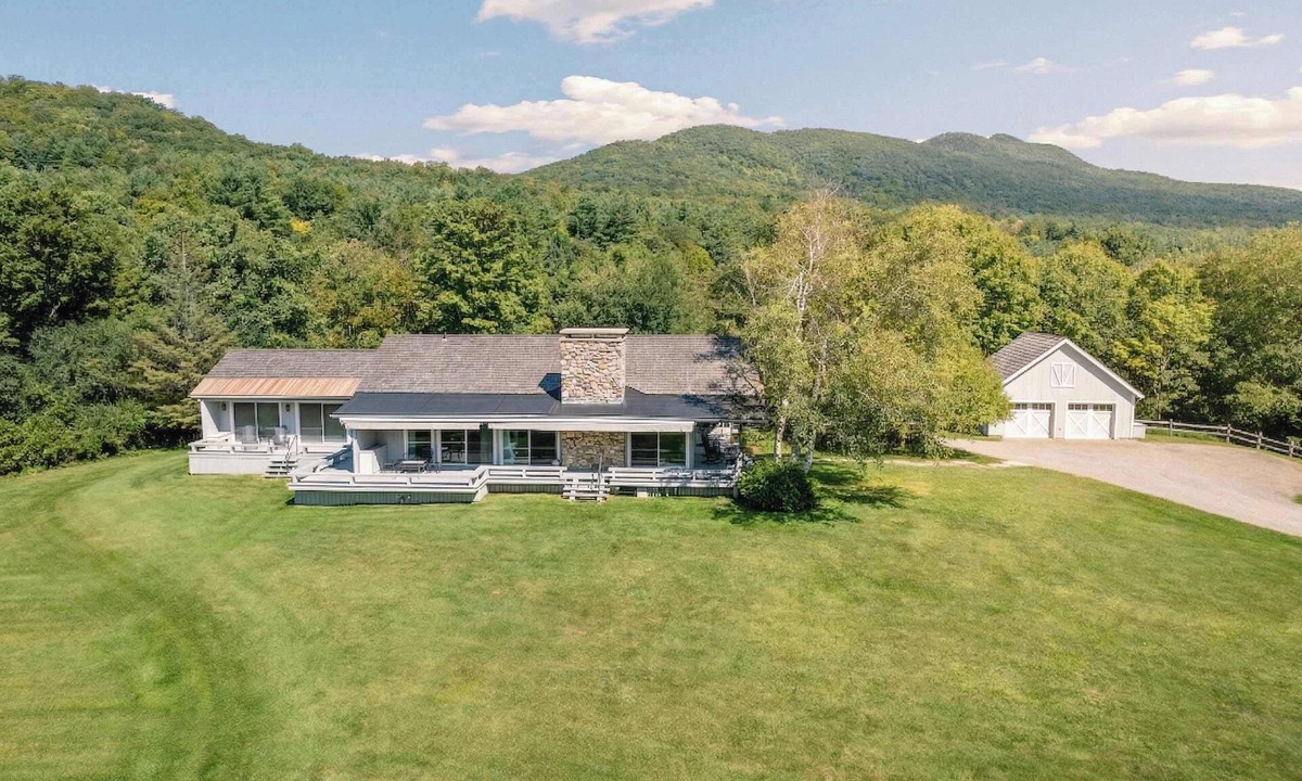 Dorset House | Private 5-BR Mountain Estate 10-Min to Manchester