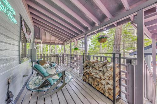 Cloudcroft House | Quaint Cloudcroft Cabin w/Stunning Forest Views!