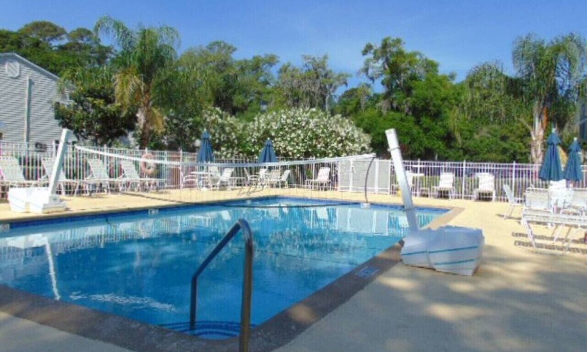 Demere Park Condo | R8 family comfort and home away from home! 3/2