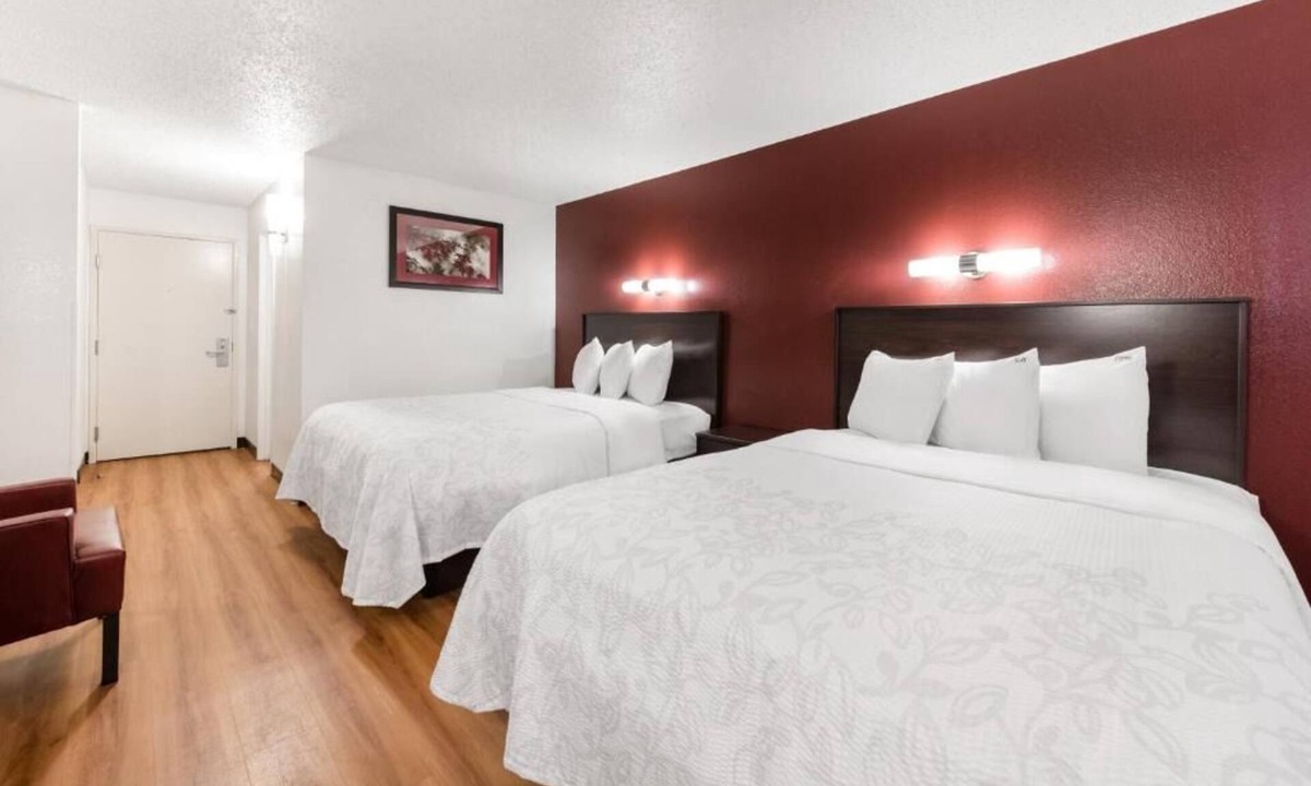 Crosswoods Hotel | Relax and Unwind in Budget-Friendly Room Near Polaris Fashion Place + Parks