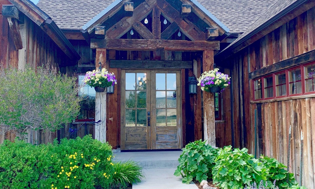 Divide Cabin | Riverfront Timber-framed Hunting Lodge; Ideal SW Montana location; Wi-Fi