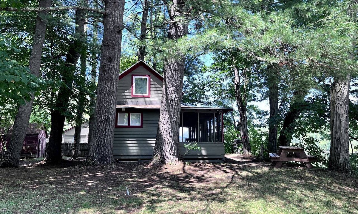 Corinth Cabin | Rustic, Pet Friendly Cabin on the Hudson River, Perfect for a Glamping Weekend in the Adirondacks