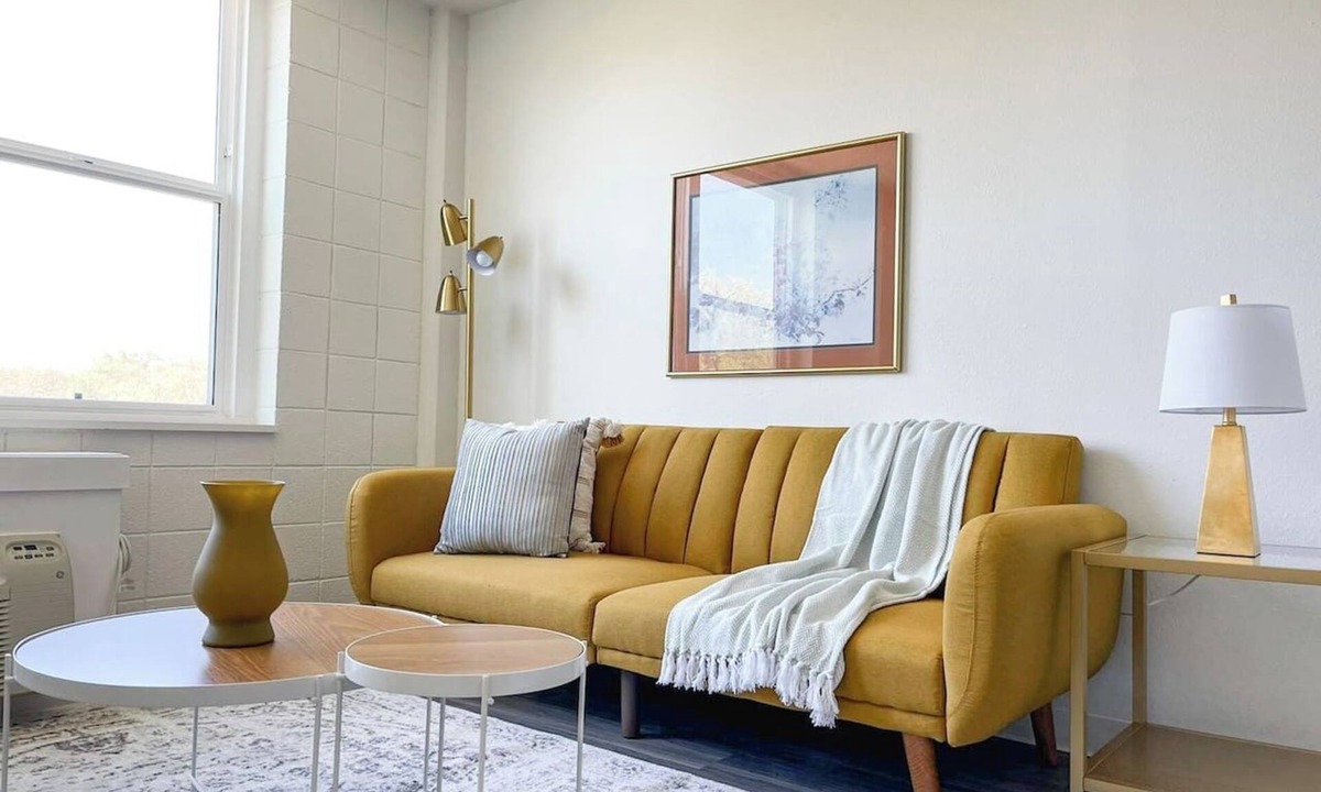 Corryville Apartment | Sleepover | Charming 1BD/1BA + Gym - Cincinnati