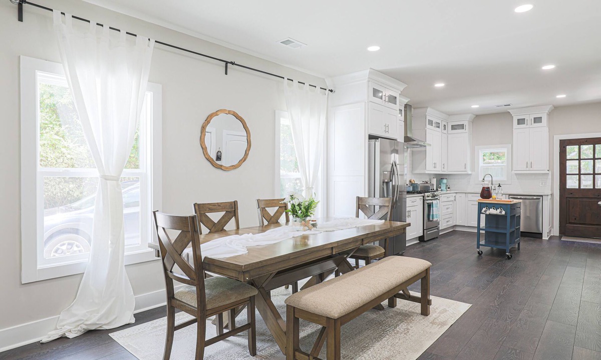 Underwood Hills House | Southern Luxury Cottage Located in the Heart of Atlanta | Sleeps 12