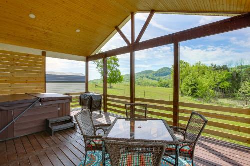 Hartsville House | Sunset Soaks & Family Fun: Rural Tennessee Retreat