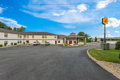 Bellefontaine Hotel | Super 8 by Wyndham Bellefontaine