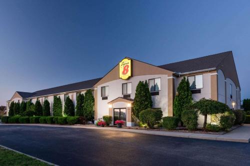 Goshen Hotel | Super 8 by Wyndham Goshen