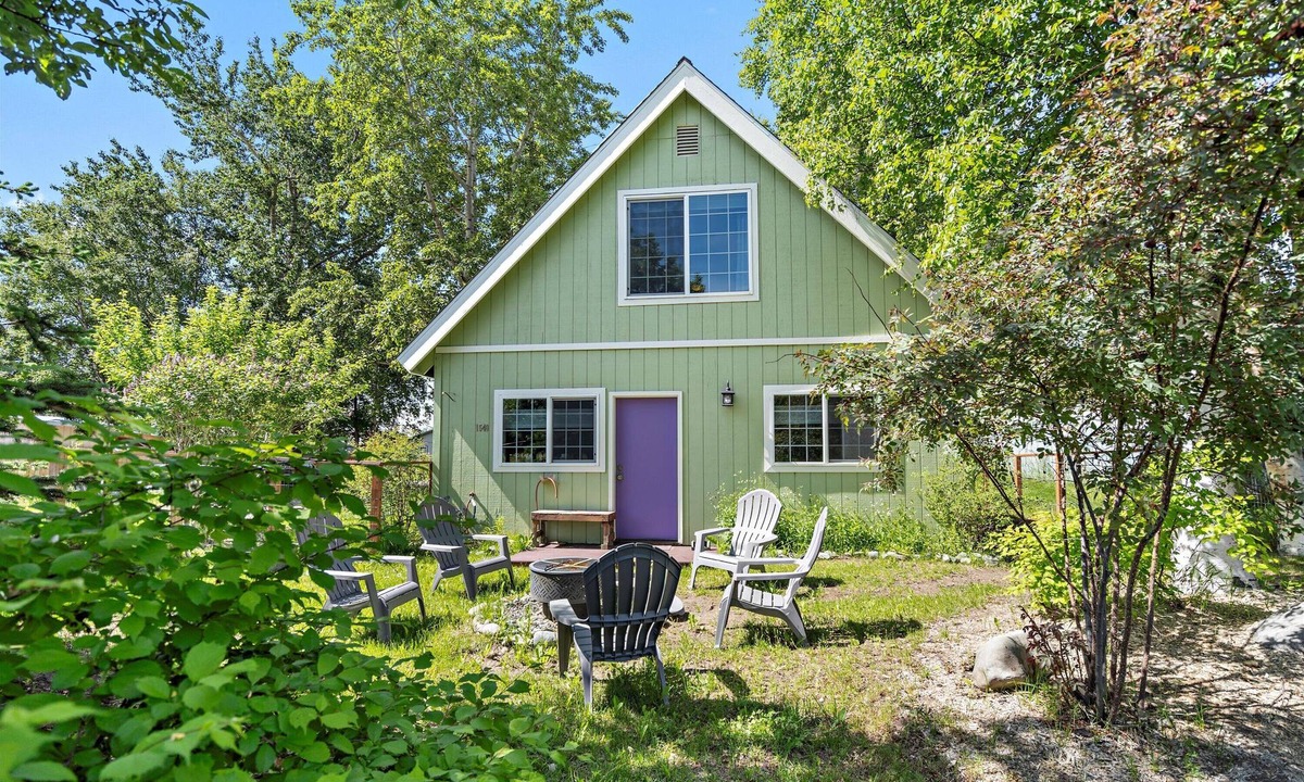 Palmer House | The GreenHouse - walk to the heart of Palmer, AK