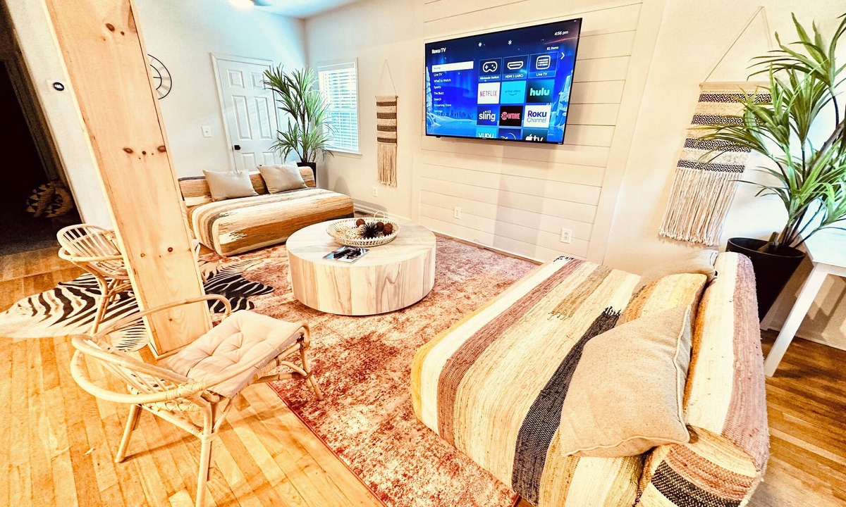 Chosewood Park House | The Modern Farmhouse - 6 bedroom 4 bath - Atlanta Beltline
