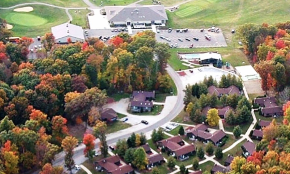 Apple Valley Condo | The Pines of Apple Valley. 31 Beautiful Vacation Cabins.