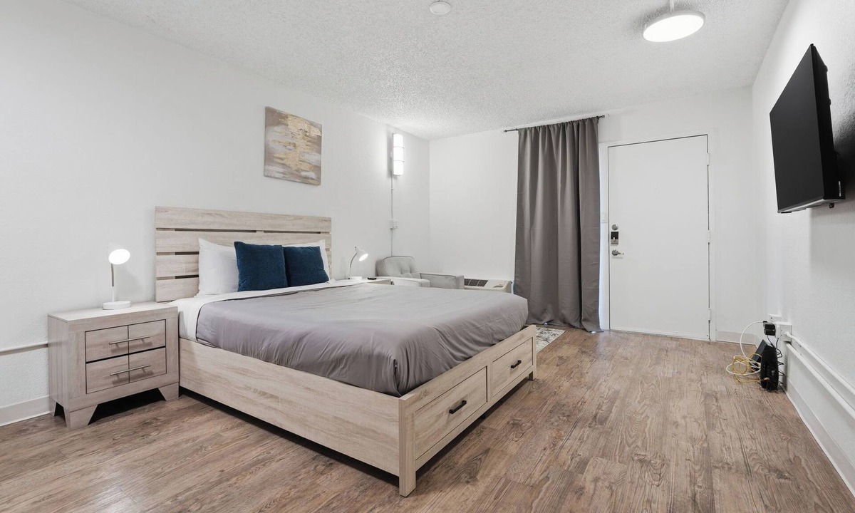 St. Johns Apartment | Updated studio with sleek modern finishes