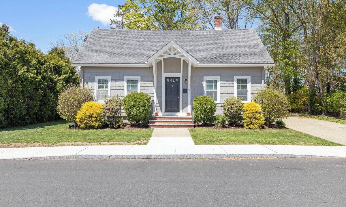 Foxboro House | Welcome to Foxboro!