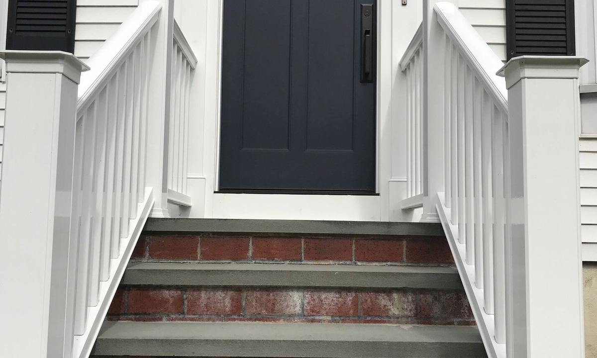 Bedford House | Wonderfully renovated family-friendly home located near Boston and Lexington