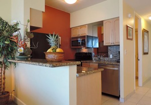 6th FLOOR LAHAINA SHORES! JUST LISTED - SPECIAL LAST-MINUTE GETAWAY RATES!