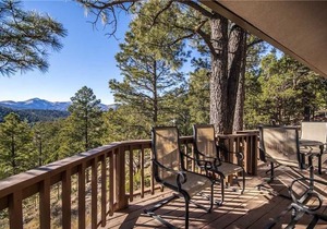 Alto Lakes - Four Bedroom Cabin with Hot Tub