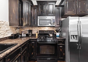 Bear Hollow 3203 | Private Patio | Near Outlets | 2 Hot Tubs | Pool
