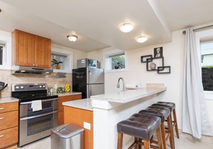 Beautiful Bright Remodel Minutes from Downtown