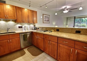 Kahana Villa E-210: Summer and Fall Savings! Free Activities!