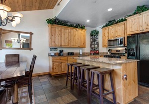 Moose Mgmt at Bear Hollow 5474 Pvt HotTub-FreeBus-Convenient & Centrally Located