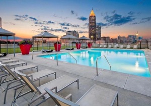 Top floor cozy apartment in the heart of Atlanta