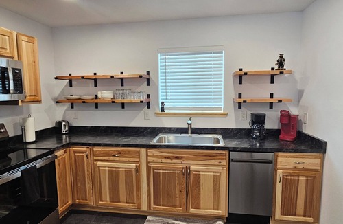 Kalifornsky Ski Chalet | 1-bedroom 1-bath just south of Soldotna between the Kenai and Kasilof rivers.
