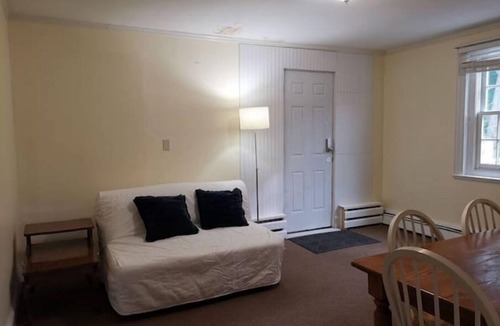 Framingham Apartment | 1 BR unit, private entrance and bathroom, free parking, walk to FSU