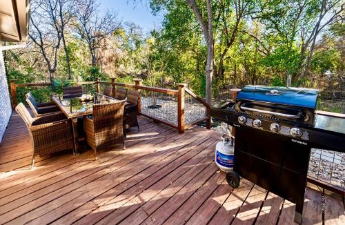 Hancock House | 1 Mi to Campus! Creekside Austin Home w/Game Room