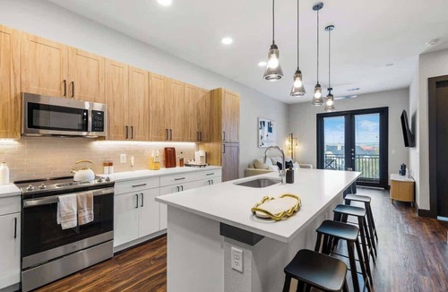 North Burnet Apartment | 12 Min to Downtown | Pool, Balcony & Free Parking