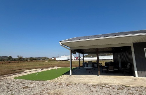 Celina House | 2-bedroom house with putting green in Celina