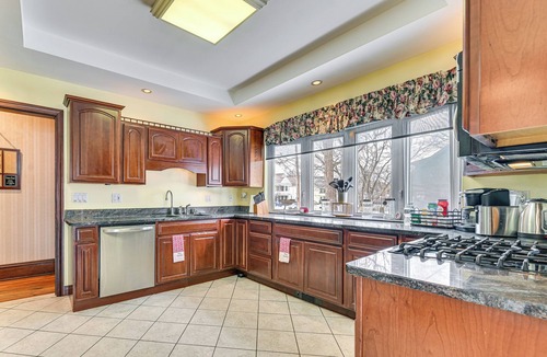 Rotterdam House | 2 Mi to Dtwn Schenectady! Spacious Retreat