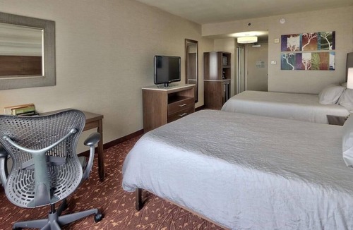Albuquerque House | 3 Great Units Fit for Families! Indoor Pool, Close to Cliff’s Amusement Park!