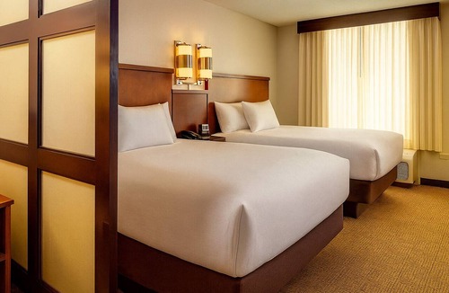 Gwinnett Place Hotel | 3 Pet Friendly Units! with Onsite Pool | Near Pirate’s Cove Adventure Golf