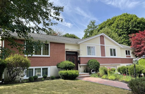 Newton House | 3BR, 4Bath Dream Home: sauna, hot tub, pool. Explore Boston in Style! (STR-26-3)