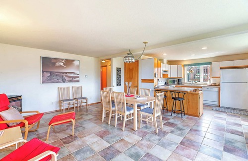 Copalis Beach House | 3BR Beachfront Home | Fireplace | Dogs OK
