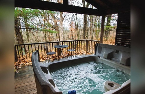 Logan Cabin | A-Frame #16 - Hosted by The Chalets