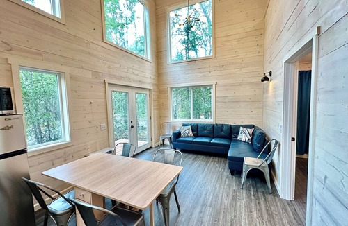 Chugiak Apartment | Accessible luxury chalet retreat for six in the serene Eklutna Valley