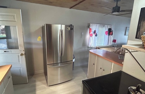 Shipshewana Cottage | Adorable lake cottage near charming Shipshewana and within 40mins to ND