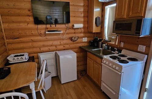 Cohoe Cabin | Alaska Summers Lodge Cabin 2-Near Mouth of Kasilof River