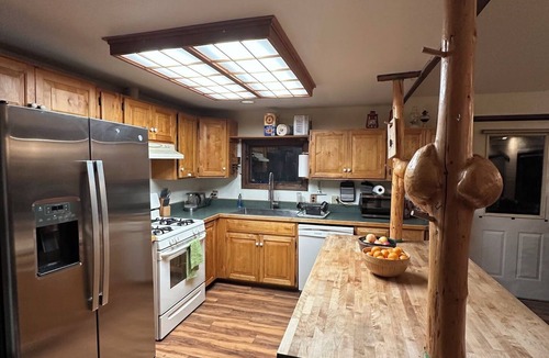 Knik River Ski Chalet | Alaskan Frontier Getaway with Breathtaking Views - 7 bedrooms 3 bathrooms