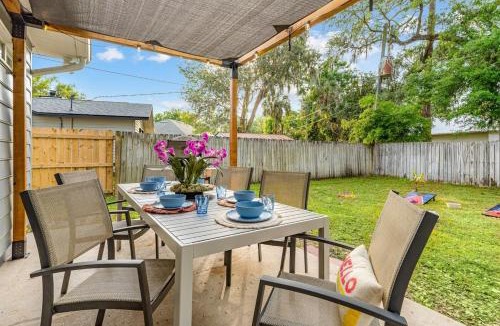 Interchange Square House | All King Beds & TVs in Every Room, Perfect for Large Groups