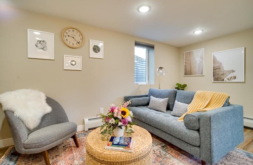 Turnagain Apartment | Alluring Anchorage Apt - Walk to Coastal Trl!